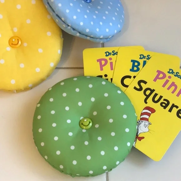 5 Colorful Fabric Card Holders - Picture 2 of 5